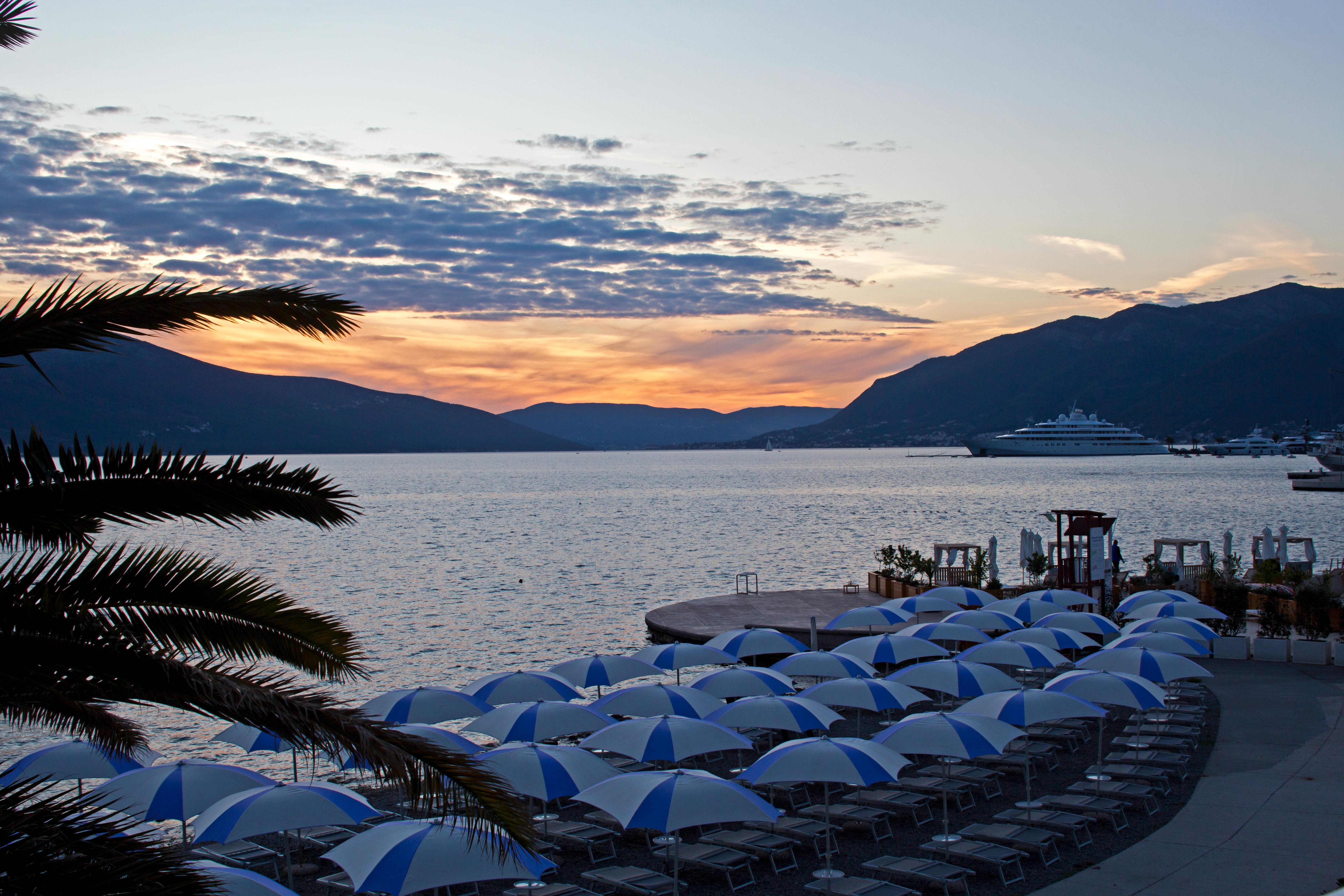 Hotel Palma Tivat Exterior foto